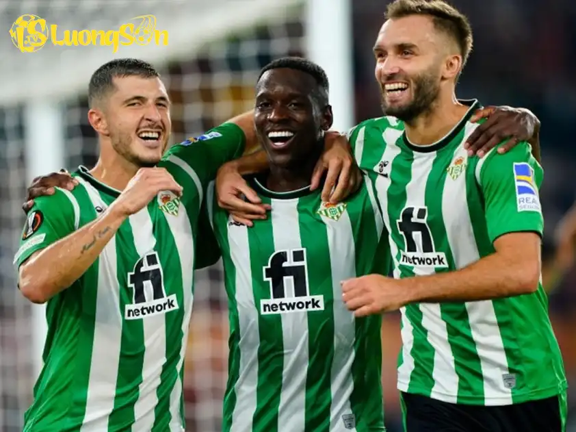 Real Betis và Nottingham Forest sẽ có lần chạm trán đầu tiên trong lịch sử (Ảnh: La Liga)