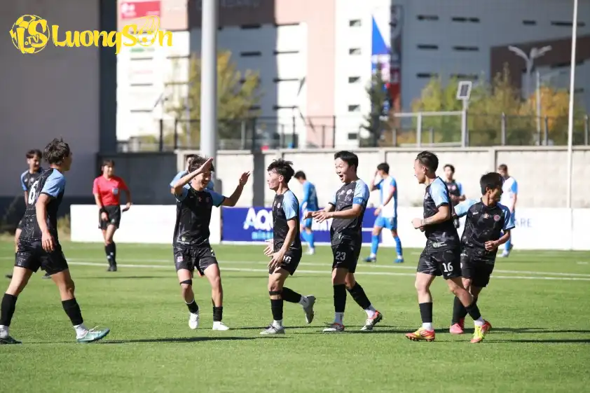 Ulaangom City đang không biết mùi chiến thắng.