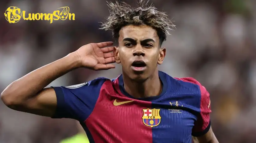 Yamal đang gặp phải vô số thị phi ngoài sân cỏ