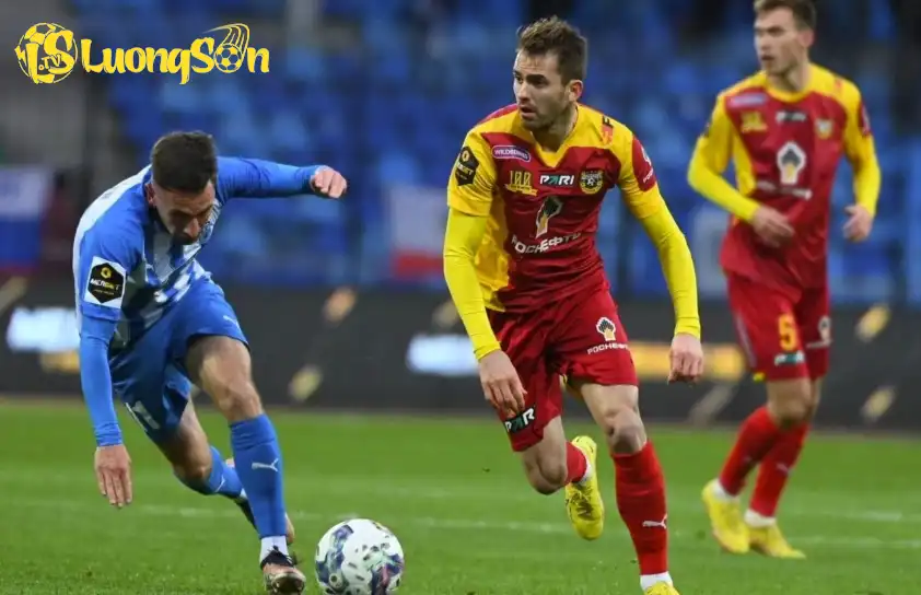 Hai đội cân tài cân sức