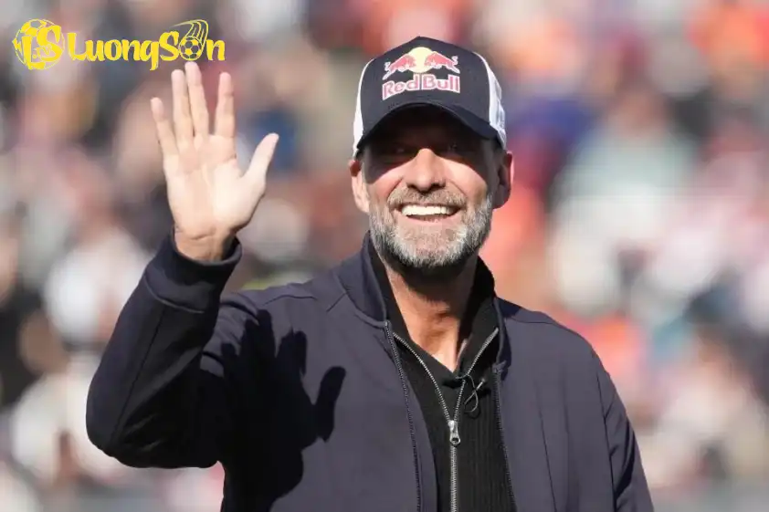 Klopp hiện đang làm việc cho Redbull.