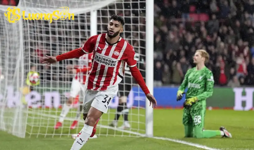 PSV đang bay cao tại giải vô địch Quốc gia Hà Lan