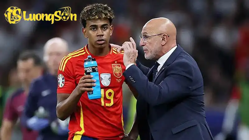 Yamal quan trọng với cả ĐT Tây Ban Nha và CLB Barca